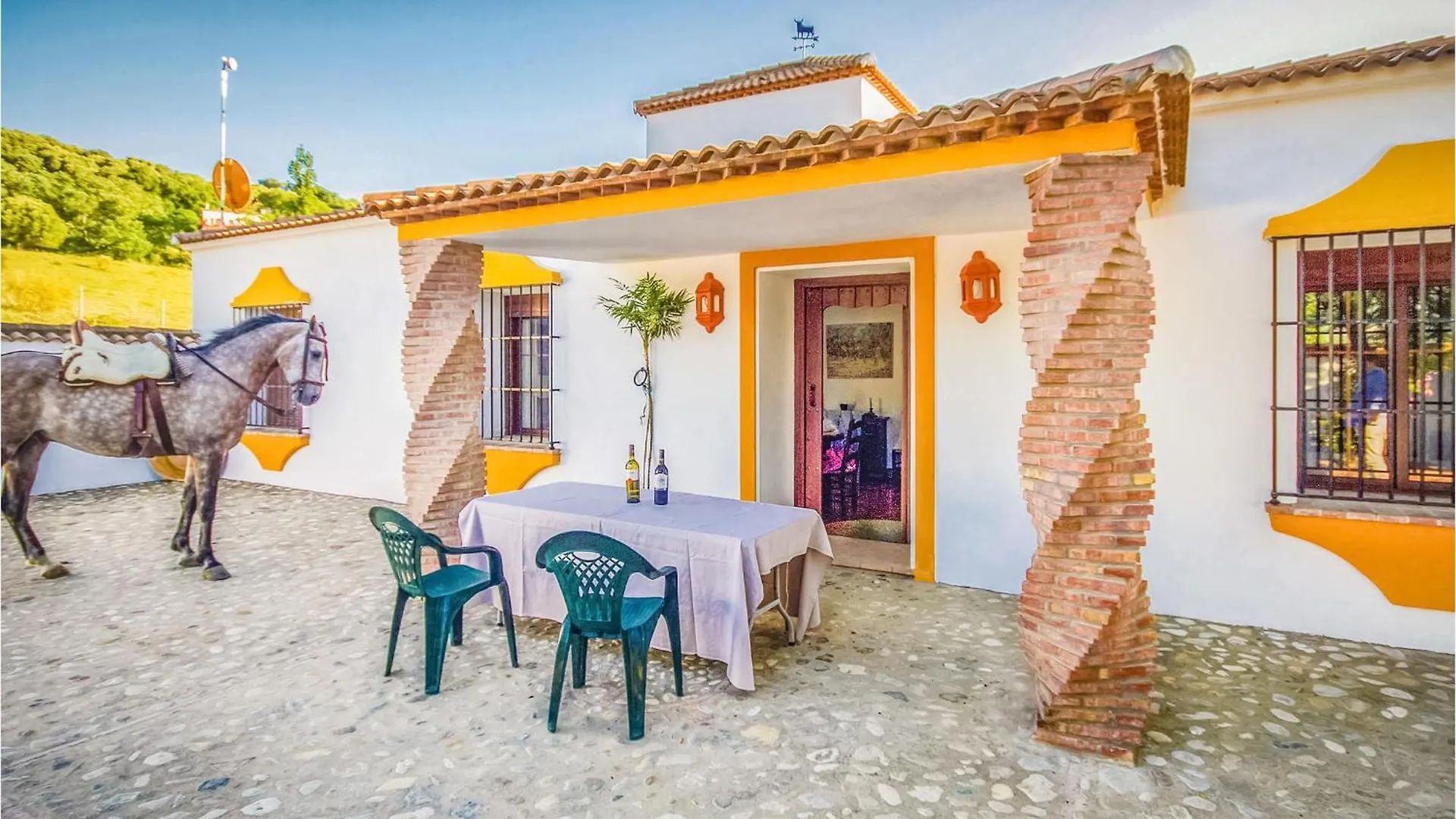 Holiday home 5 Bedroom Awesome Home In Ubrique